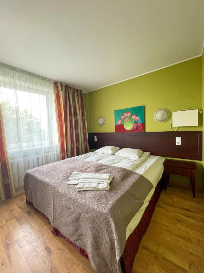 Taurage Hotel Luaran gambar