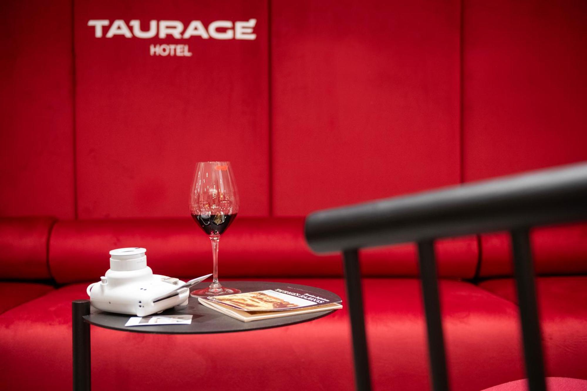 Taurage Hotel Luaran gambar