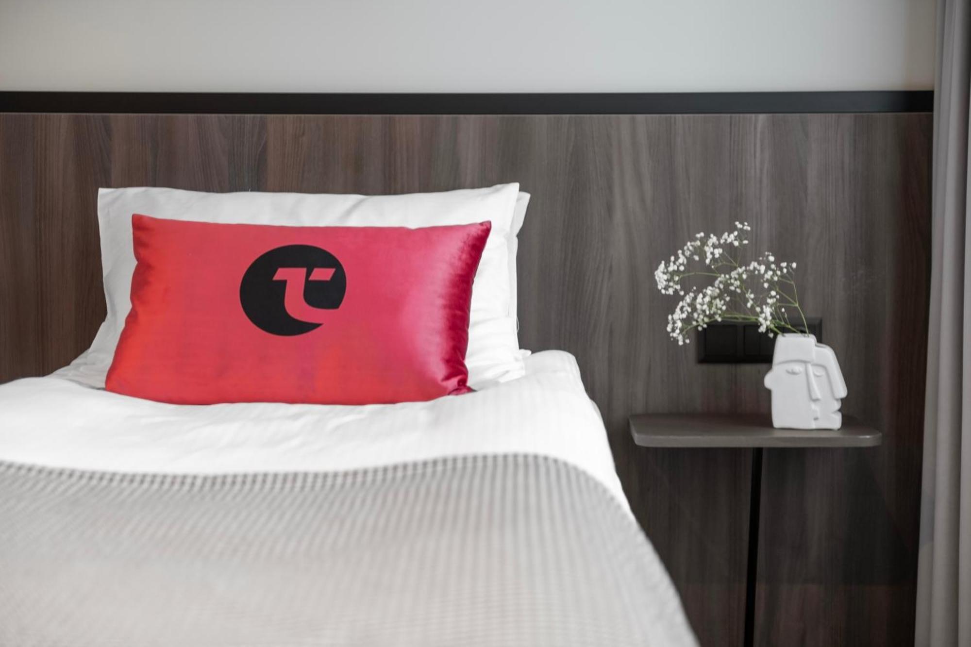 Taurage Hotel Luaran gambar