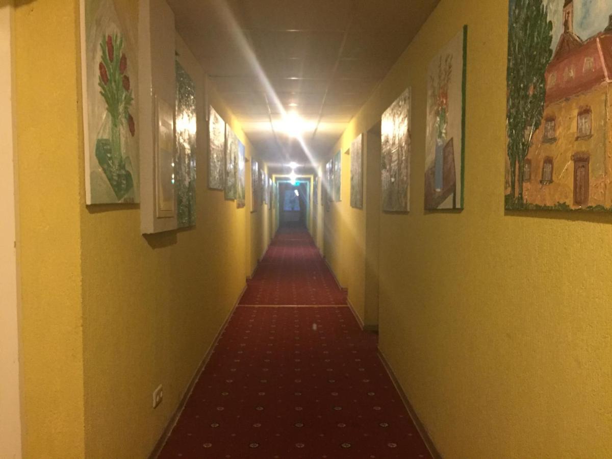 Taurage Hotel Luaran gambar